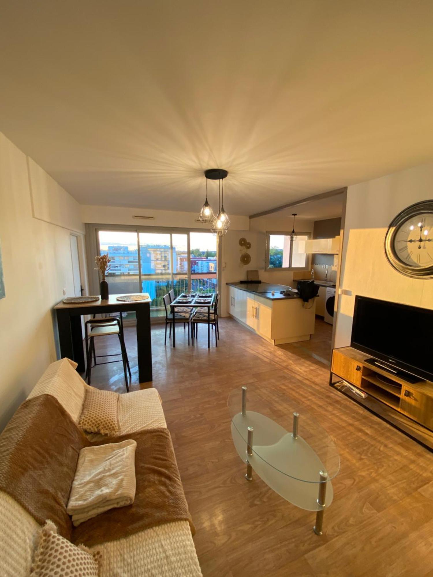 Appartement Spacieux - 10' Gare Angers Dış mekan fotoğraf